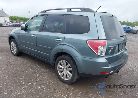 2011 Subaru Forester 2.5X Premium z USA, uszkodzony, nr VIN JF2SHBDC9BH711042